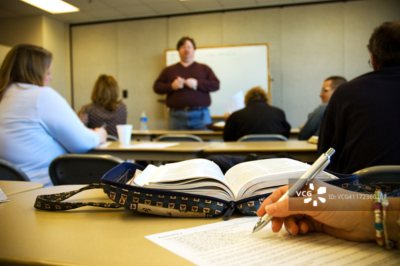 成人学习班图片素材