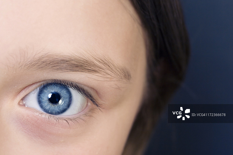 蓝色的眼睛图片素材