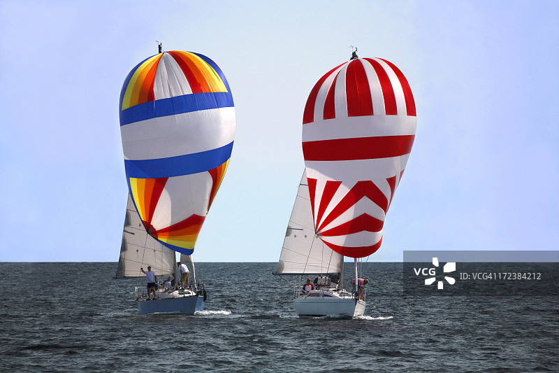 两张三角帆图片素材