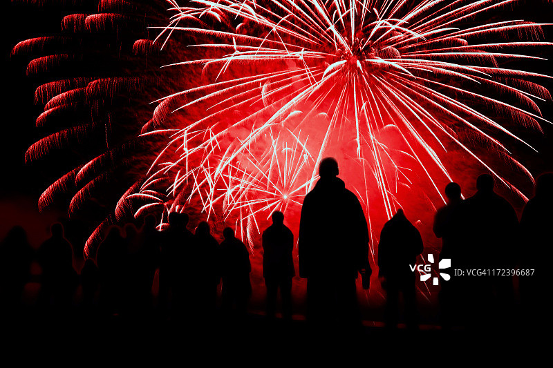 烟花表演剪影图片素材