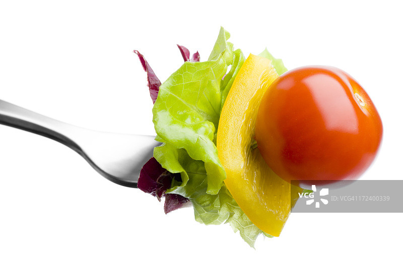 配新鲜沙拉的餐叉图片素材