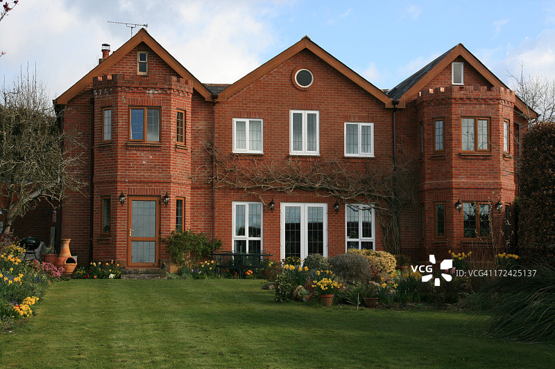 带花园的英式乡村民宿图片素材