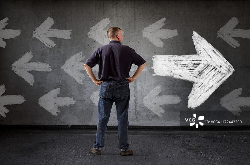 逆流而上图片素材