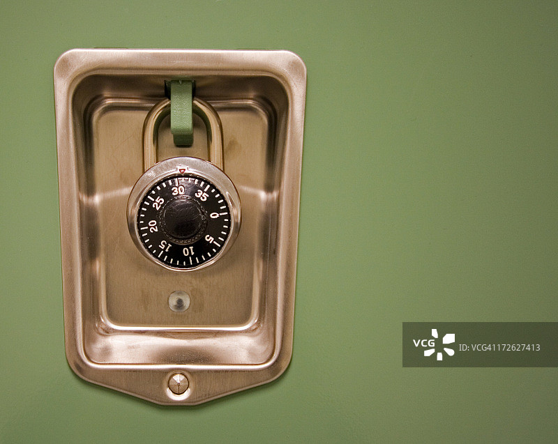 储物柜和锁图片素材