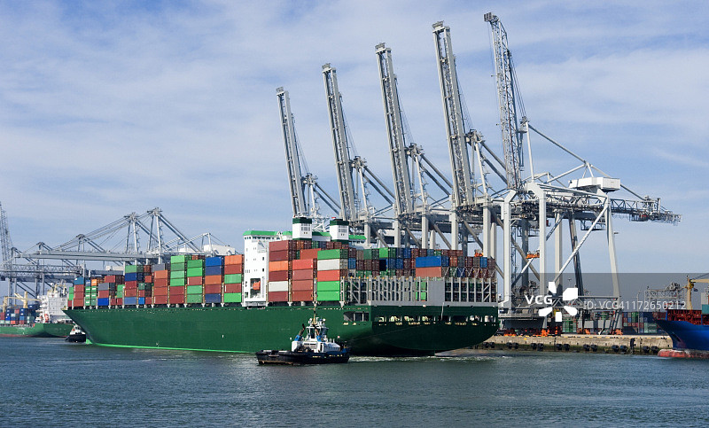 鹿特丹的集装箱港口图片素材