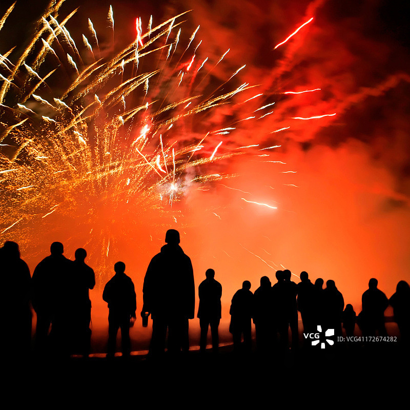 烟花表演剪影图片素材