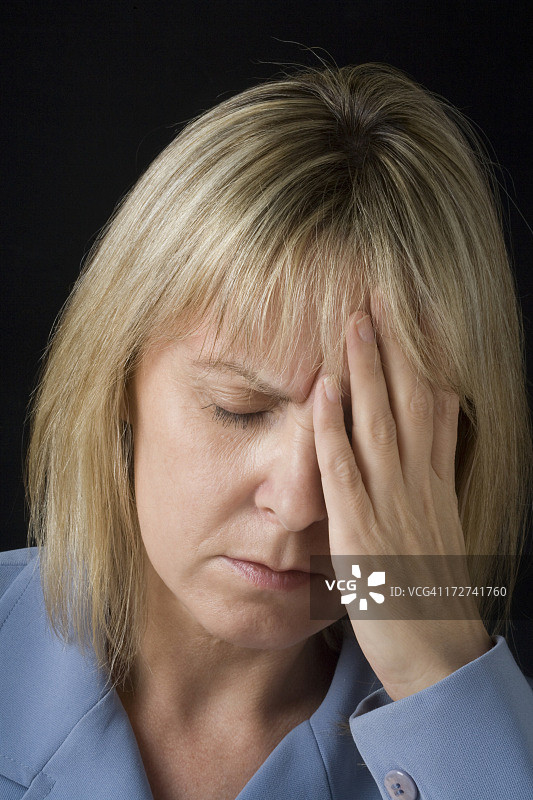 抑郁和头痛图片素材