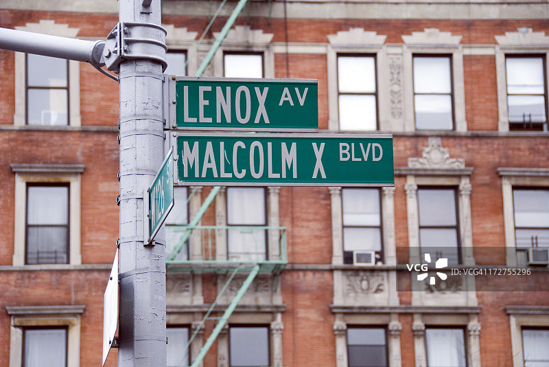 哈莱姆区马尔科姆·X大道街道路牌图片素材