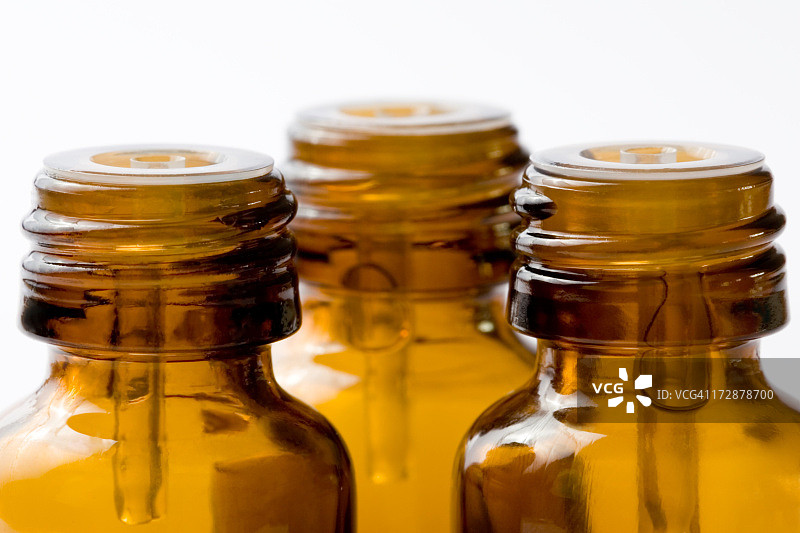 三个玻璃瓶图片素材