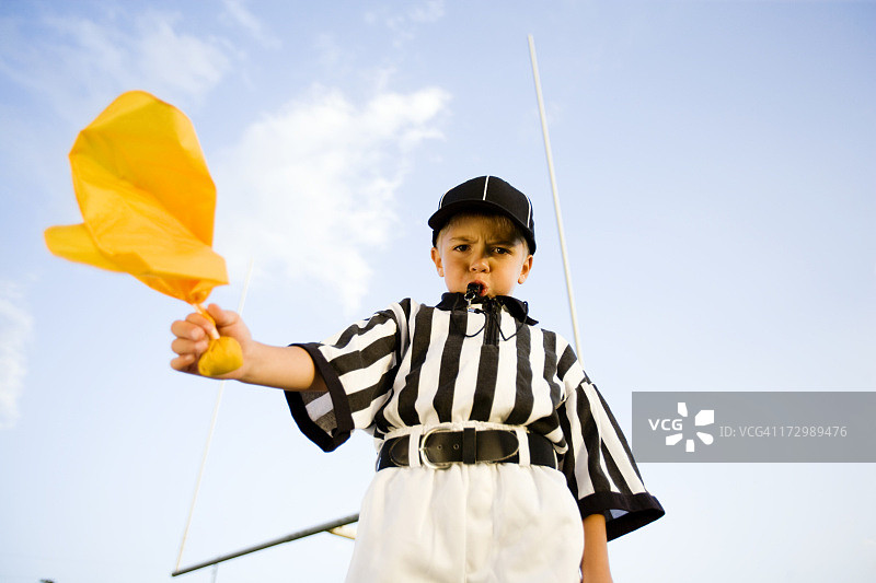 个人犯规图片素材