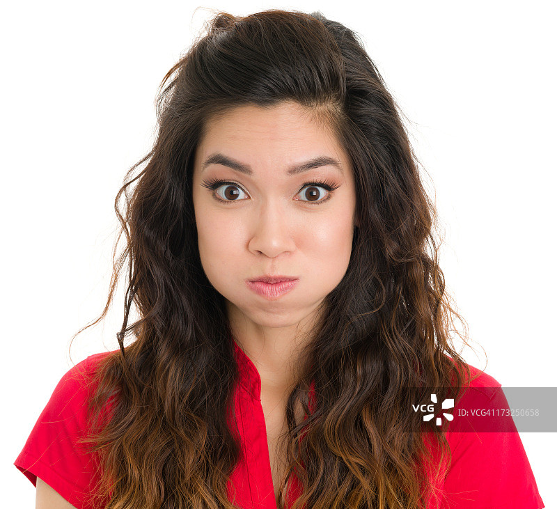 屏住呼吸的年轻女人图片素材