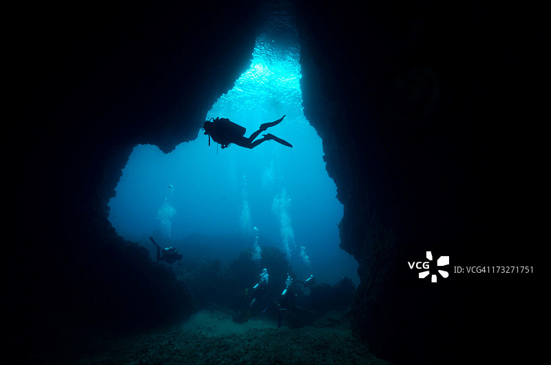 koh Ha Yai岛的水下洞穴图片素材