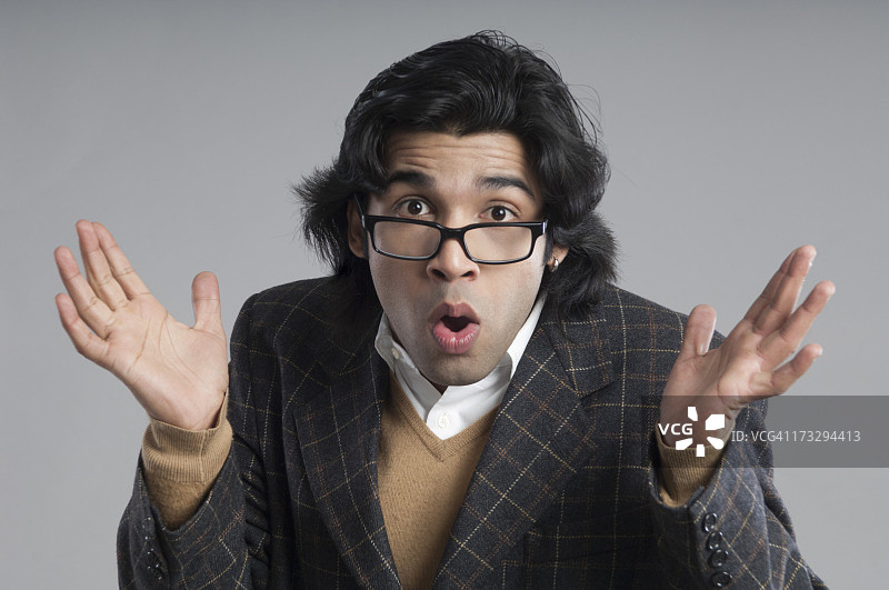 商务人士面露惊讶图片素材