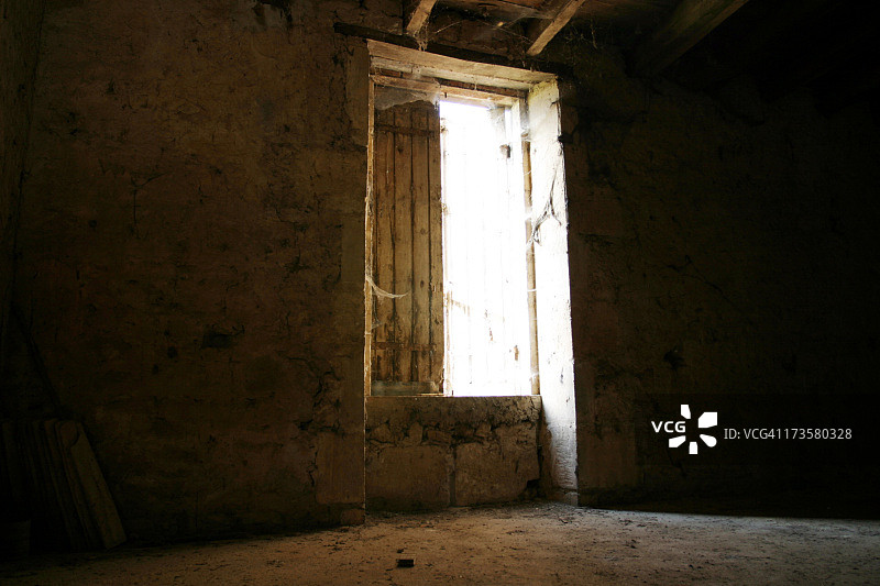 敞开的窗户图片素材