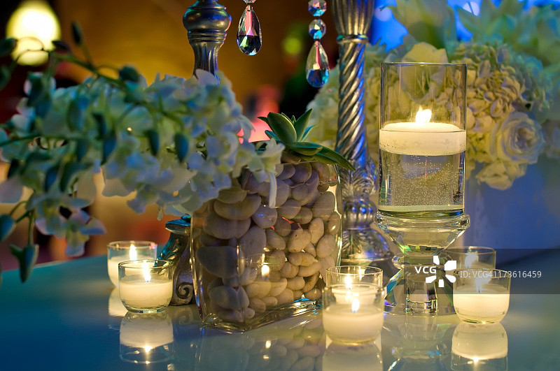 蜡烛和鲜花图片素材