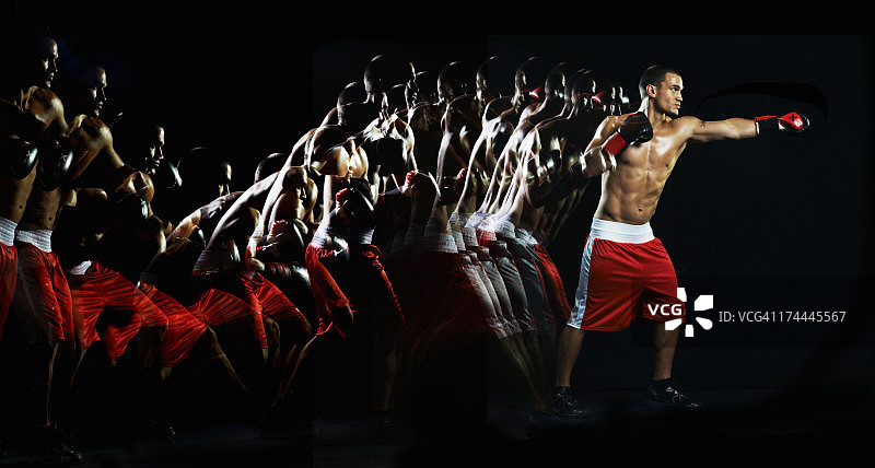 拳击手多次频闪出拳图片素材