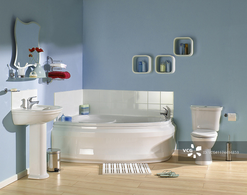 蓝色浴室内部设计图片素材