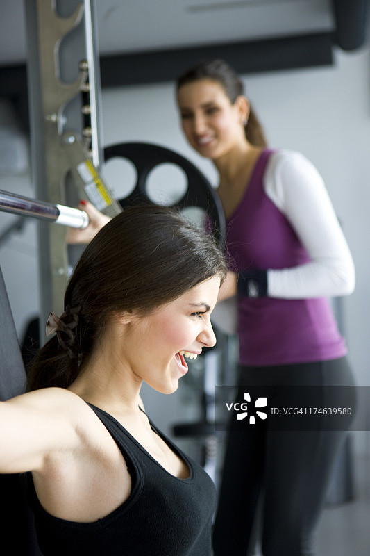 举杠铃图片素材