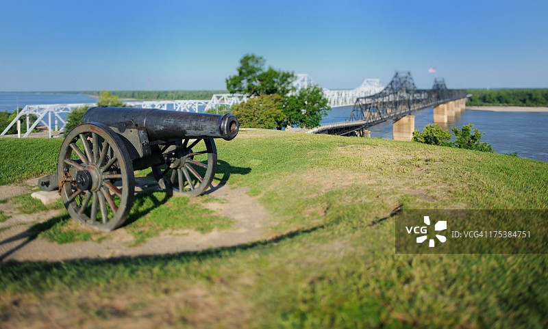 具有微缩效果的密西西比河大桥佳能相机作品图片素材