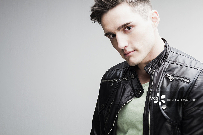 英俊的男人图片素材