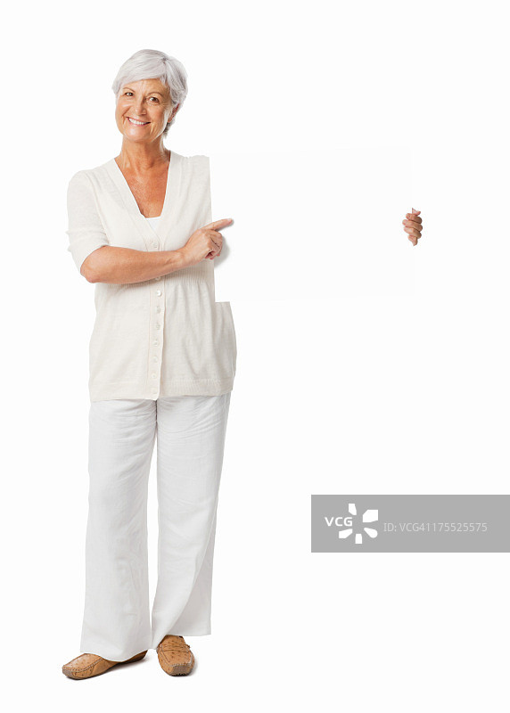 老年妇女拿着空白标牌 - 隔离图片素材