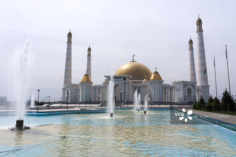 钦察清真寺，也称为“土库曼巴希鲁赫清真寺”图片素材