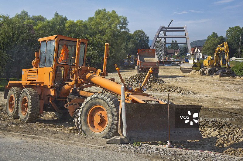 平地机工作中图片素材