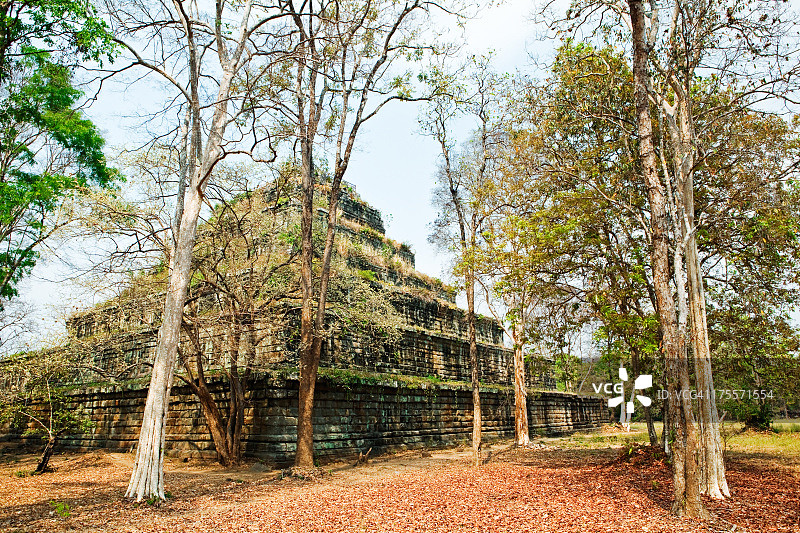 柬埔寨科科岛的托姆寺金字塔图片素材