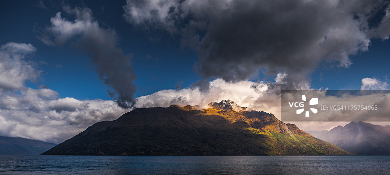 格莱诺奇风景公路上的山景图片素材
