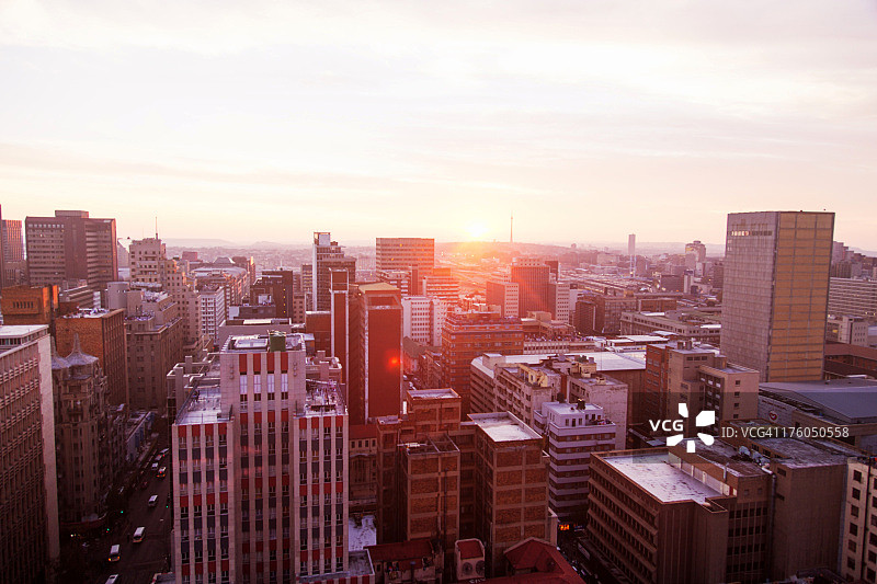 南非豪登省约翰内斯堡市中心天际线图片素材