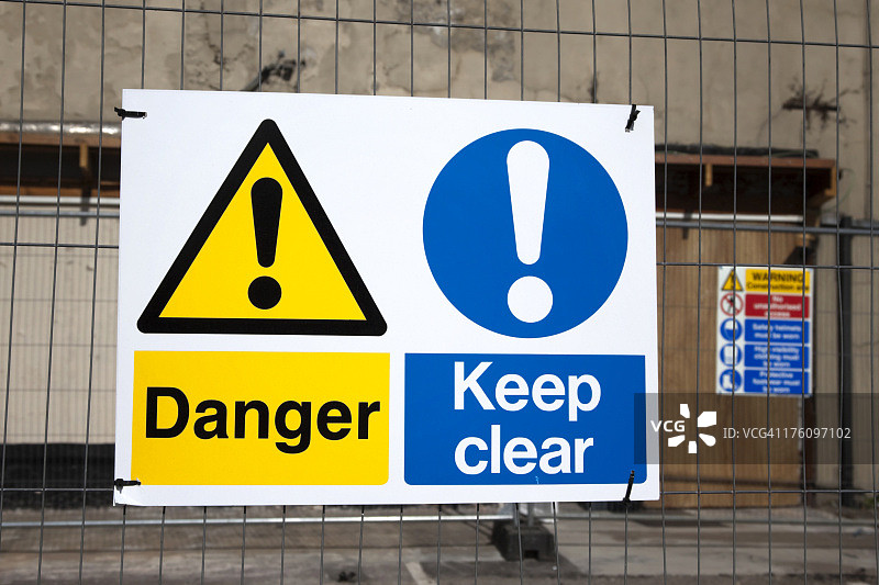 建筑工地的危险和警告标志图片素材