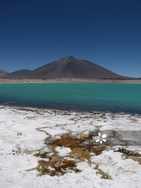 Laguna Verde 周边的温泉图片素材