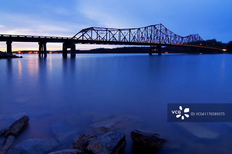 棕色黄昏图片素材