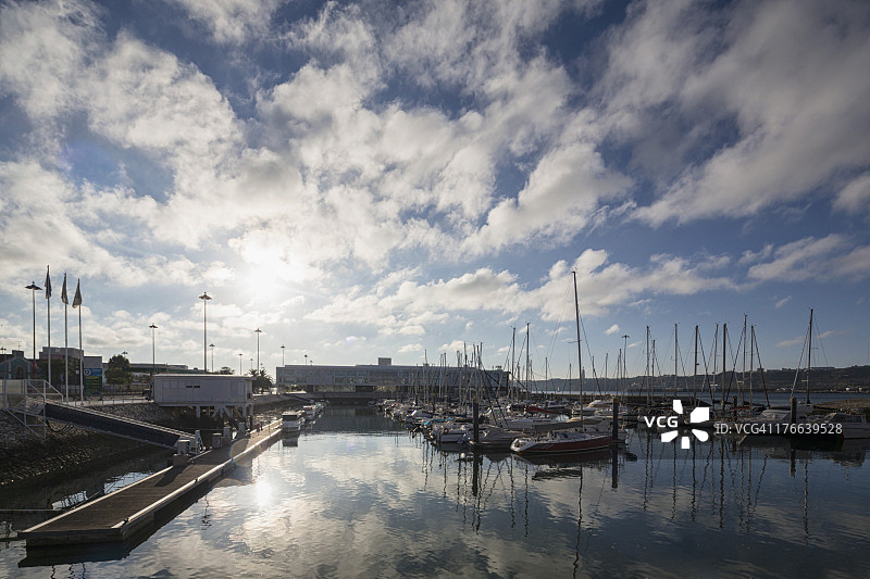 葡萄牙里斯本贝伦码头，特茹河风光图片素材