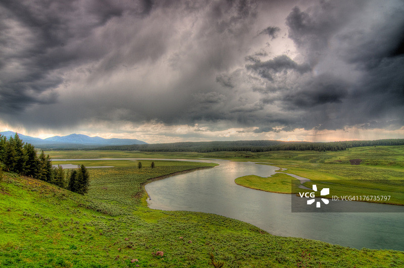 海登山谷的黄石河图片素材