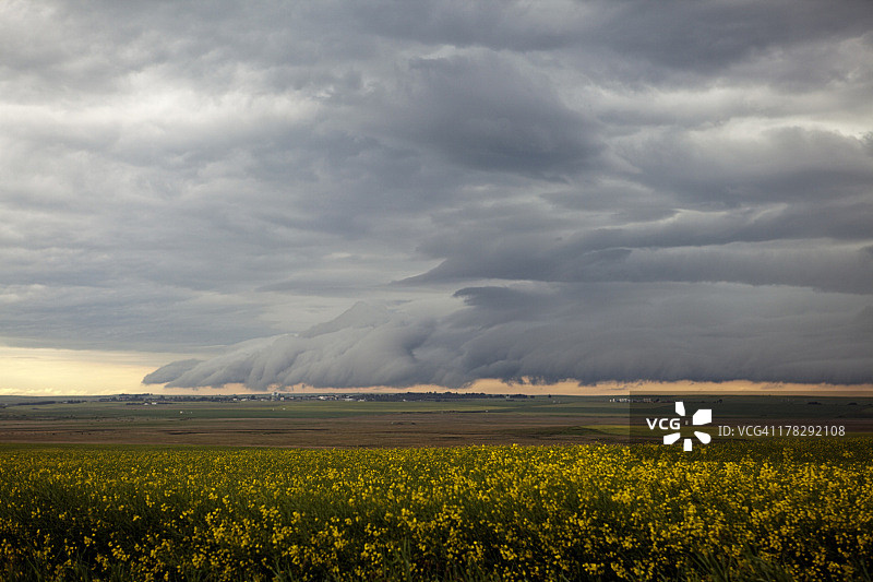 暴风雨天气图片素材
