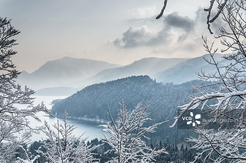 瓦尔兴湖风光图片素材