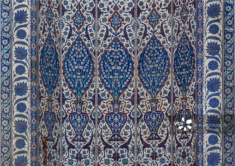 吕斯泰姆帕夏清真寺装饰的伊兹尼克瓷砖图片素材