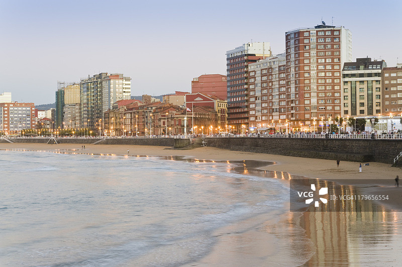 圣洛伦索海滩，希洪，阿斯图里亚斯，西班牙图片素材