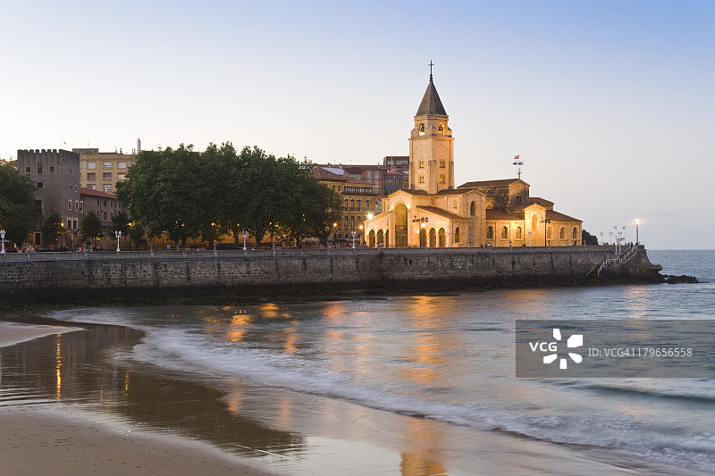 西班牙阿斯图里亚斯希洪圣佩德罗图片素材