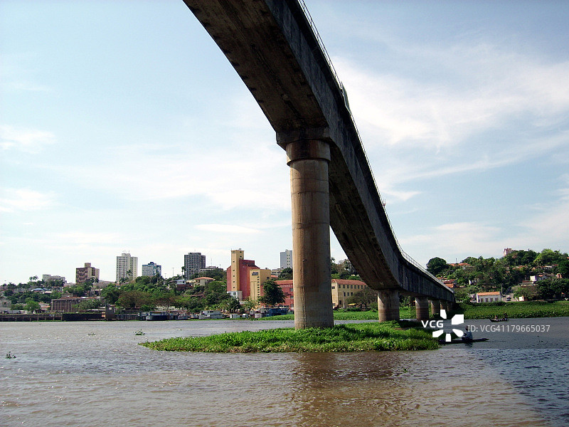 卡普塔桑德阿瓜水坝与城市图片素材