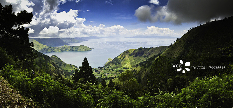 壮丽的多巴湖山谷图片素材