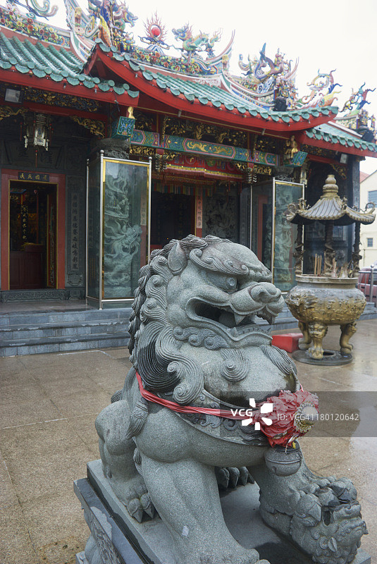 鸿山寺的石狮子雕像图片素材