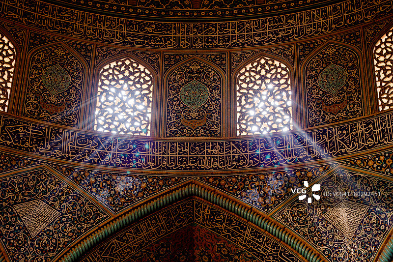 光线射入清真寺图片素材