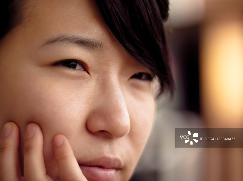 亚洲女孩特写肖像图片素材