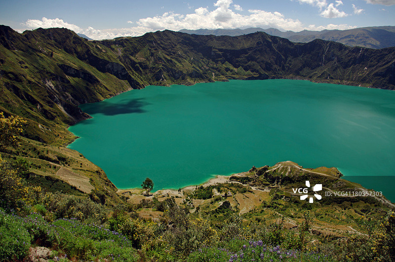 厄瓜多尔安第斯山脉基洛托阿拉古纳湖图片素材