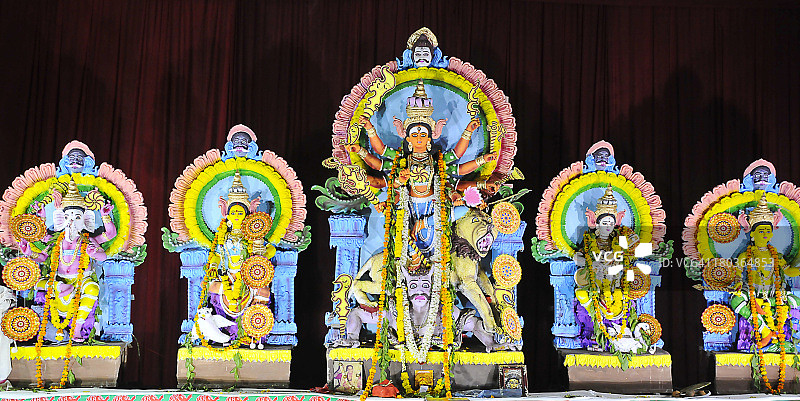 杜尔迦女神像，新德里杜尔迦 पूजा 节图片素材