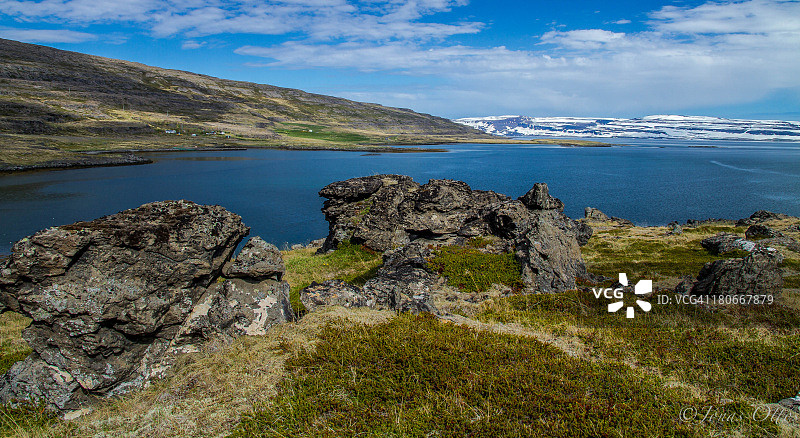 阳光明媚的一天图片素材
