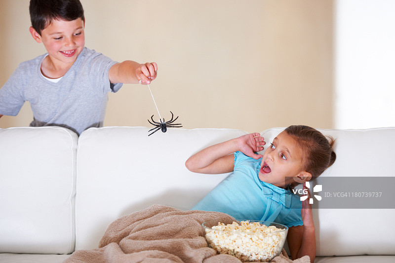 把它拿走！图片素材