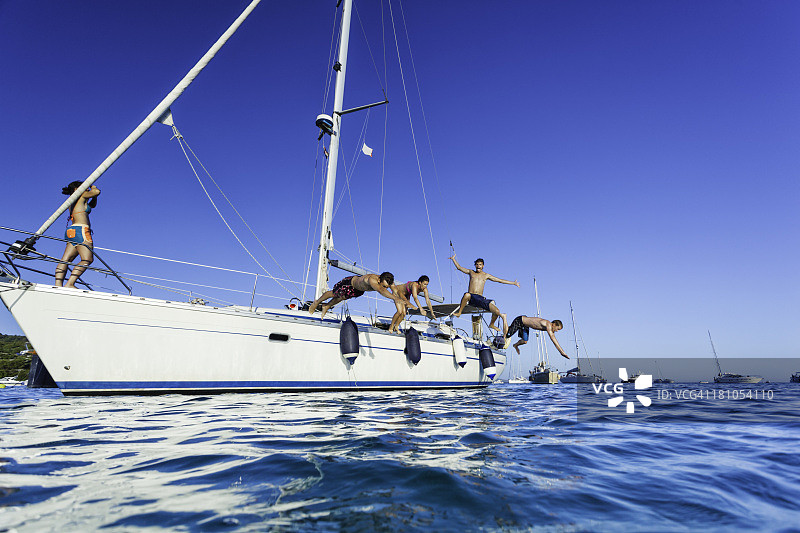 夏日泳池图片素材